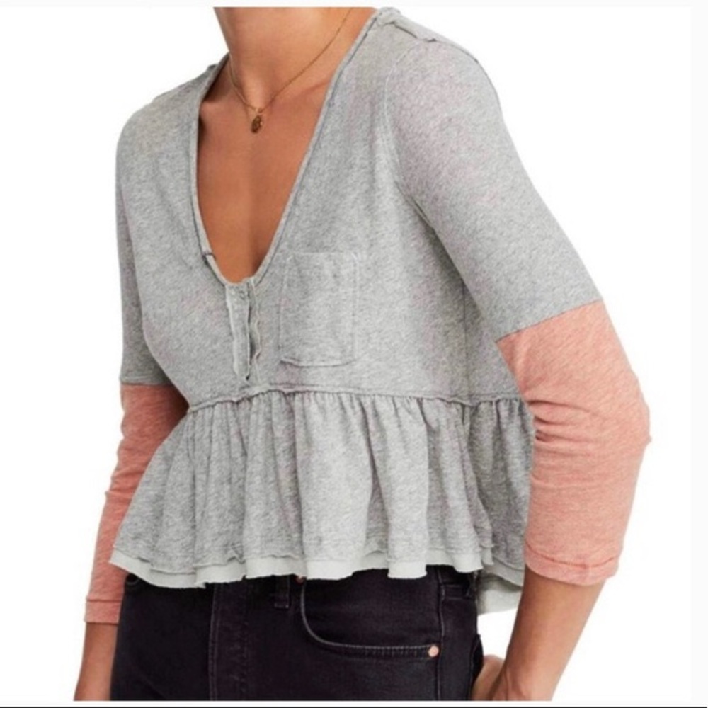 Free People gray long sleeve top!